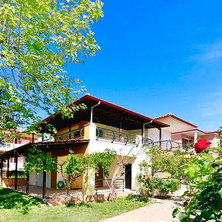 Villa Nikiti Family House Esterno foto